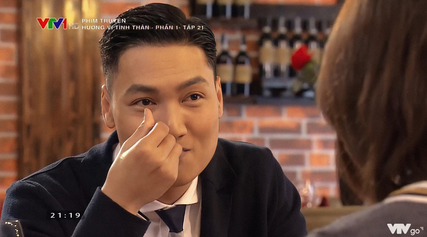 Netizen phát hiện Mạnh Trường có bàn tay rất đẹp