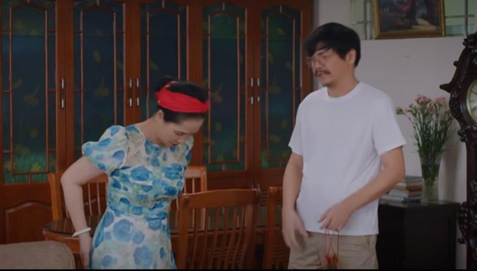 Vân Khánh tặng mẹ chồng chiếc váy mới để đền bù