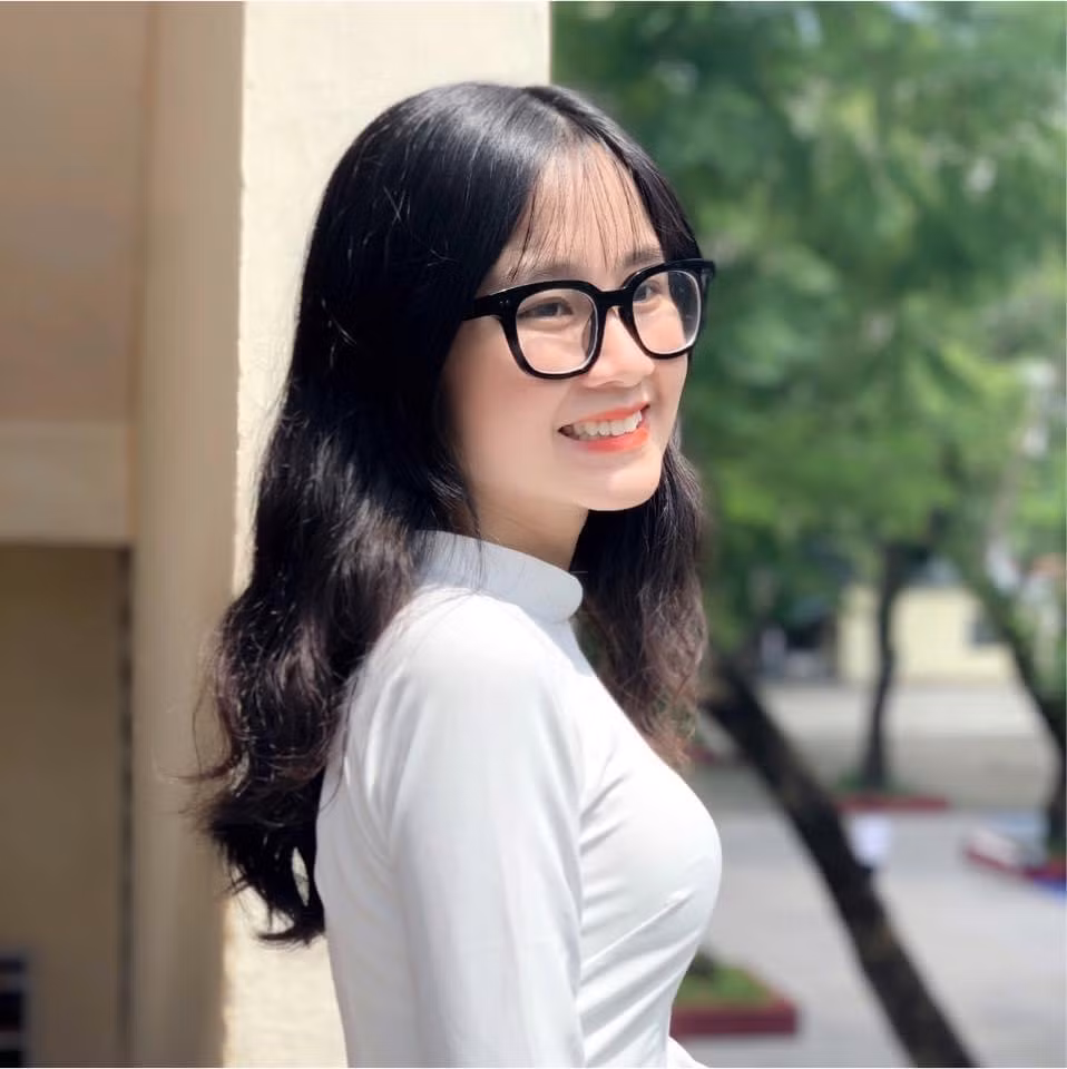 Trà My luôn tràn đầy năng lượng tích cực. Ảnh: FBNV