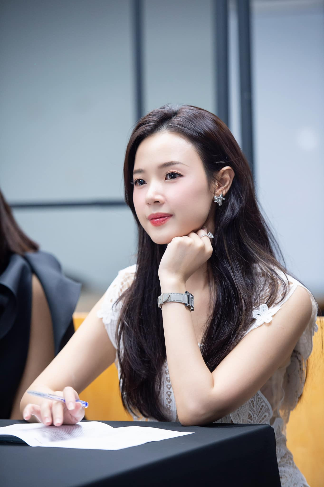 Midu đã có ngay câu trả lời cho tin đồn mang thai. Midu đã có ngay câu trả lời cho tin đồn mang thai.