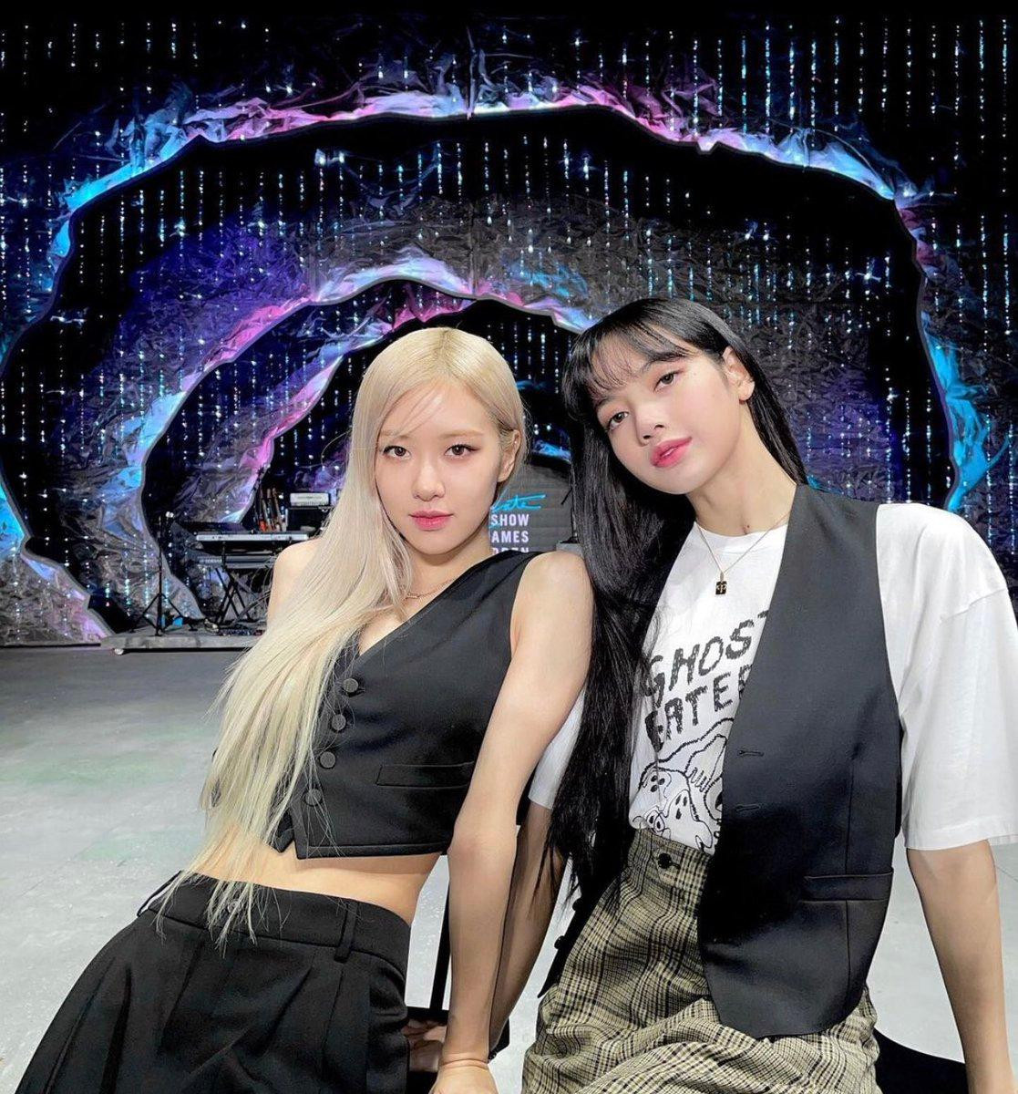 Lisa rất ngưỡng mộ thói quen ăn uống của Rosé