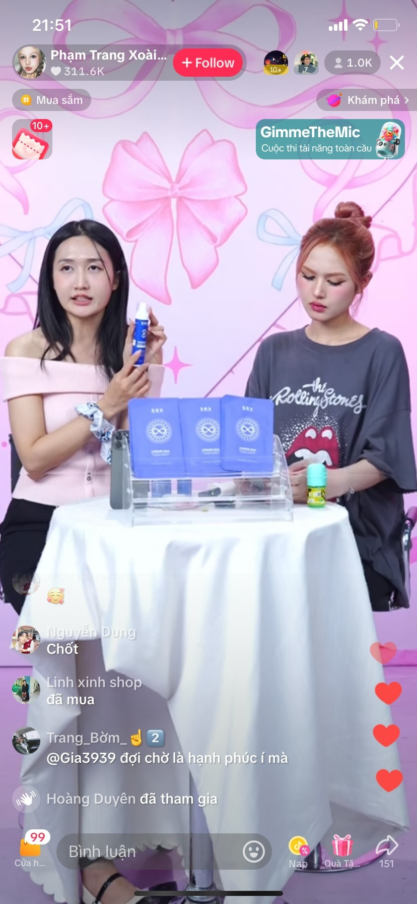 Netizen ngán ngẩm khi thấy Xoài Non kém sôi nổi trong các phiên bán hàng. Netizen ngán ngẩm khi thấy Xoài Non kém sôi nổi trong các phiên bán hàng.