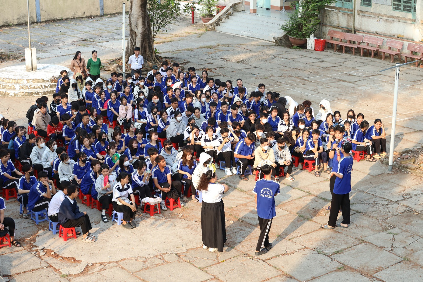 Học sinh trường THPT Cây Dương (tỉnh Kiên Giang) tham gia kịch ứng tác. Học sinh trường THPT Cây Dương (tỉnh Kiên Giang) tham gia kịch ứng tác.