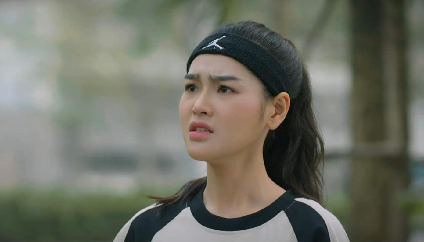 Phương Đông là cô gái đam mê bộ môn đấu kiếm. Phương Đông là cô gái đam mê bộ môn đấu kiếm.