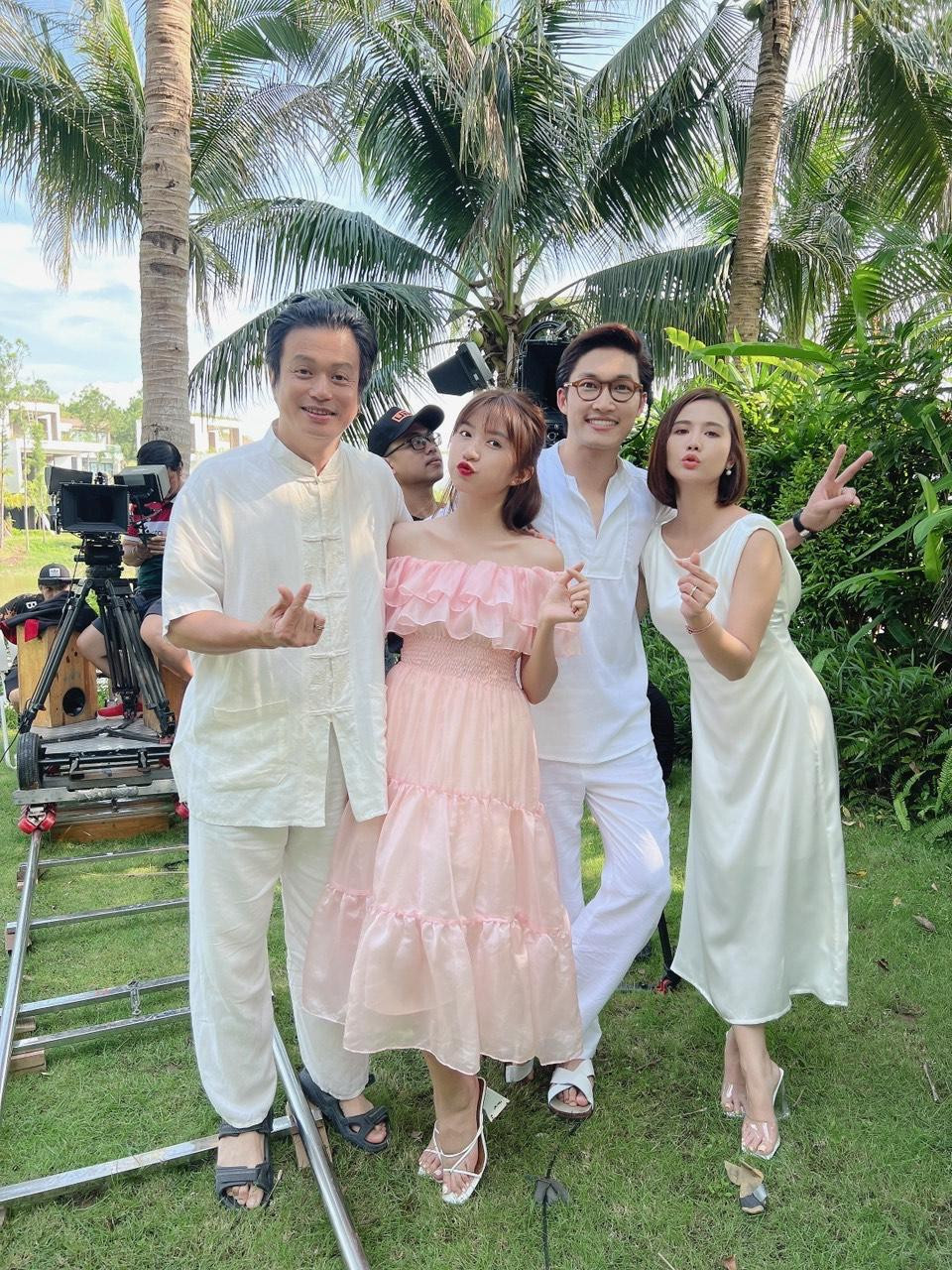 Huyền Lizzie bồi hồi trong ngày đóng máy phim.