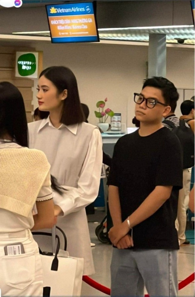 Anh Kiệt và Ý Nhi vẫn gắn bó dù yêu xa. Anh Kiệt và Ý Nhi vẫn gắn bó dù yêu xa.