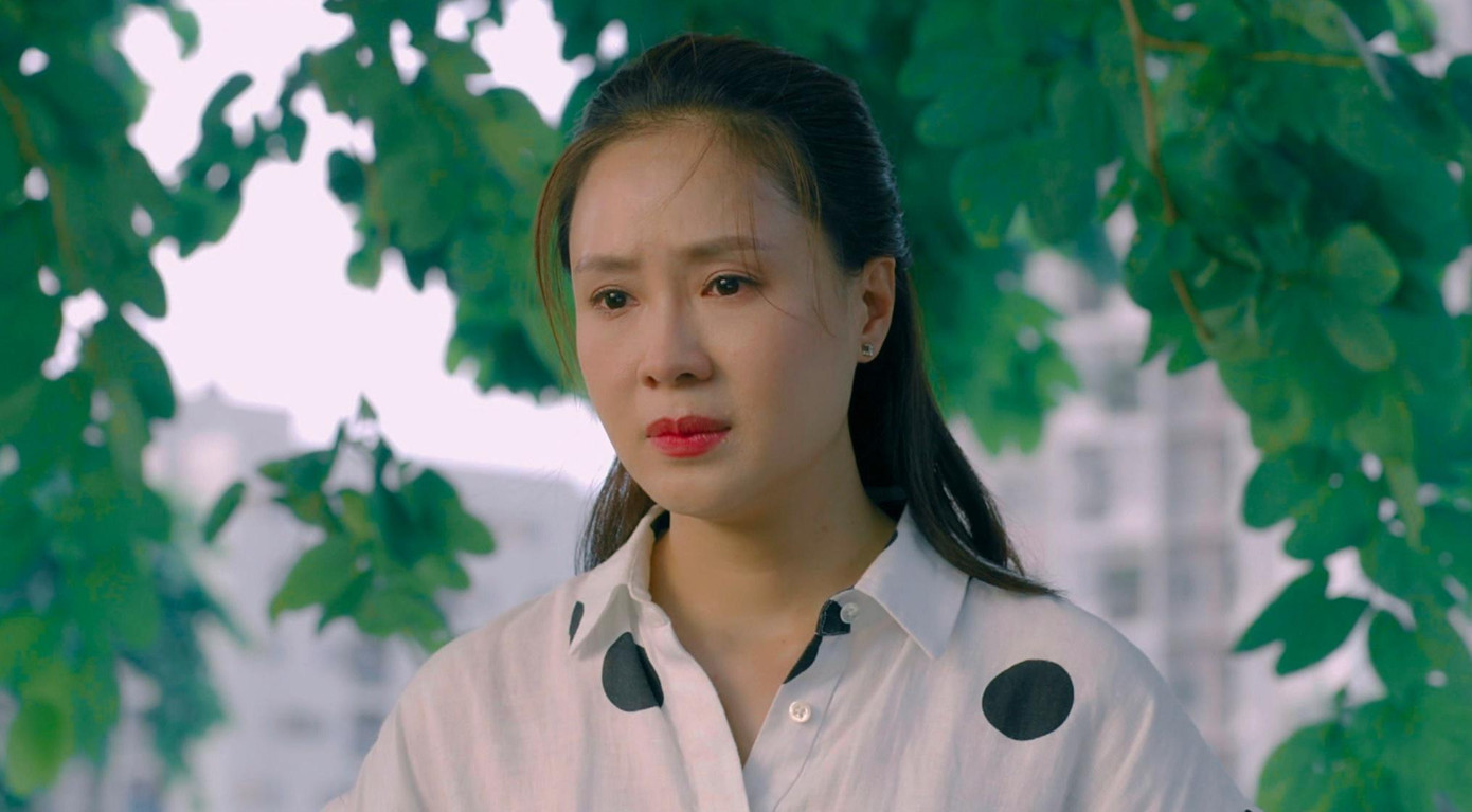 Nữ chính Phương đã bắt đầu công việc luật sư sau biến cố gia đình. Nữ chính Phương đã bắt đầu công việc luật sư sau biến cố gia đình.