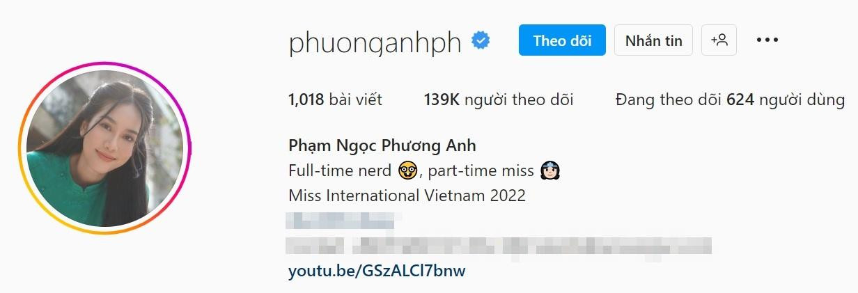 Tài khoản của hai Á hậu Hoa hậu Việt Nam 2020 cũng có tích xanh chính chủ.