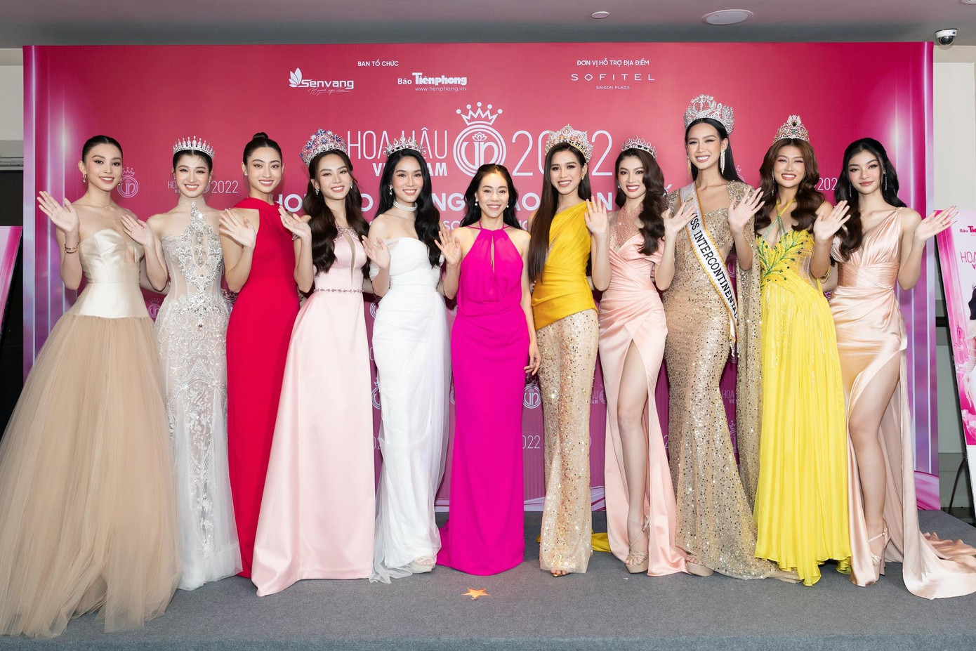 Mỗi khi dàn người đẹp đình đám hội tụ, ai cũng phải xuýt xoa vì mười phân vẹn mười.