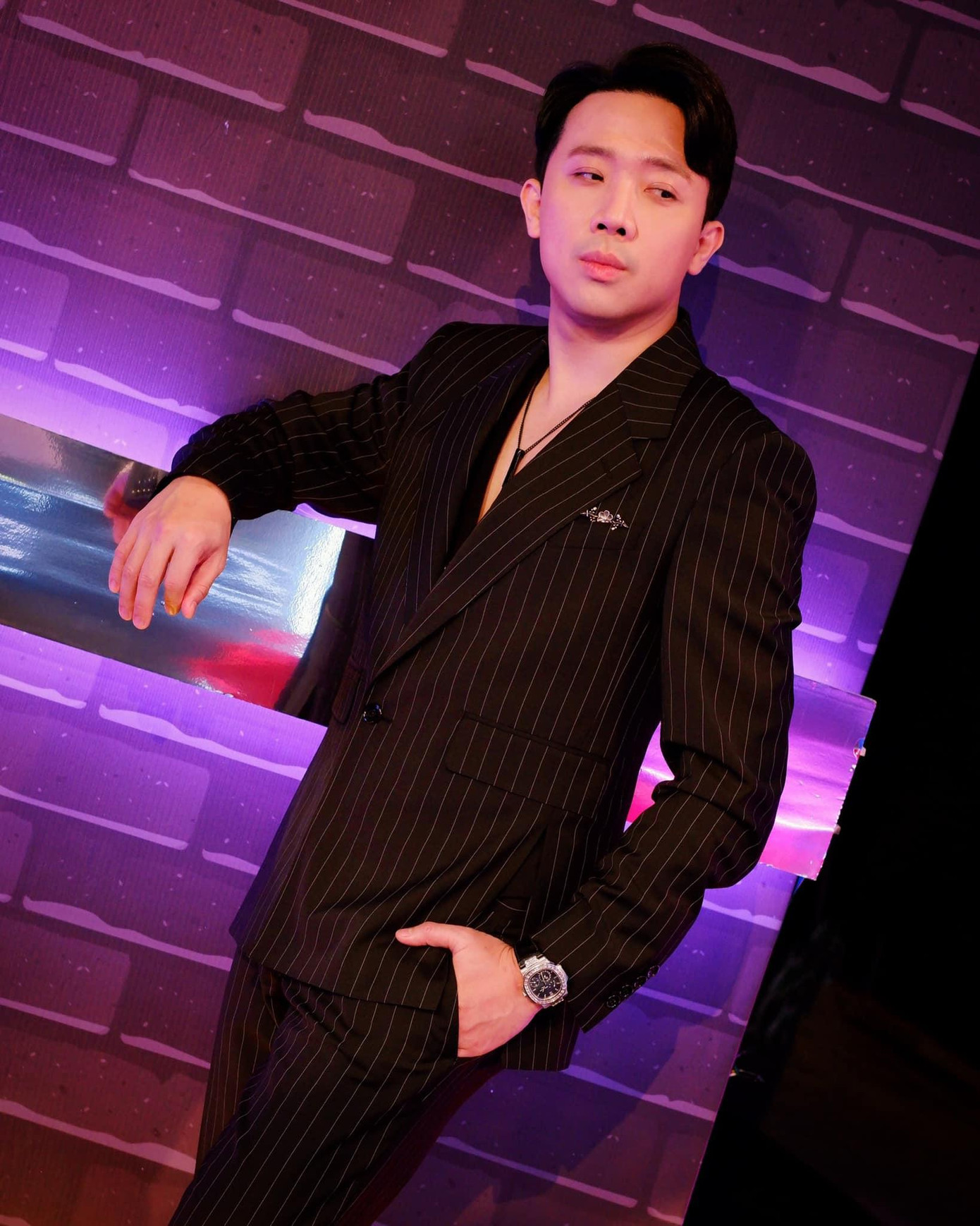 Hóa ra nam MC bị mù màu