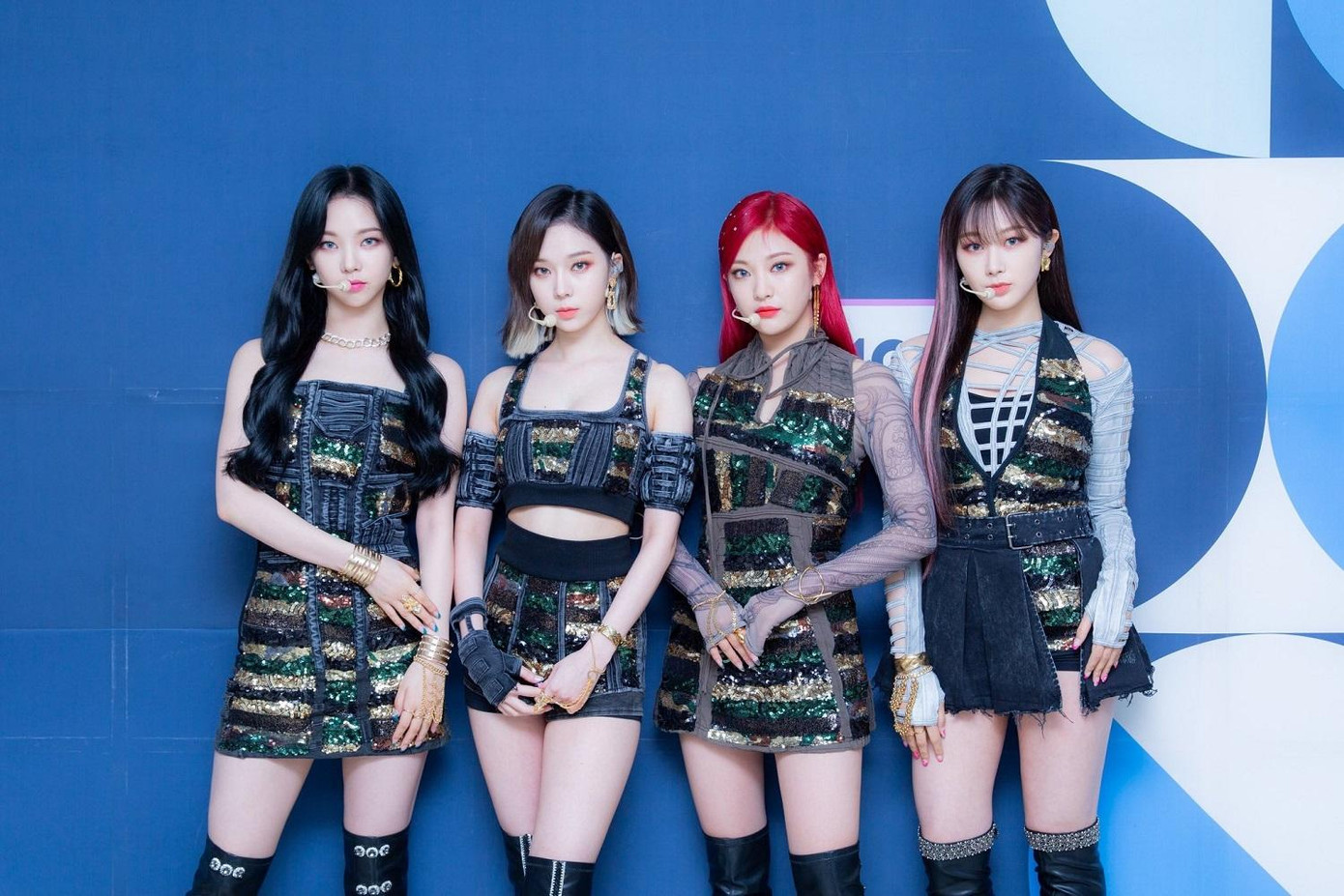 aespa giữ vững ngôi đầu bảng aespa giữ vững ngôi đầu bảng