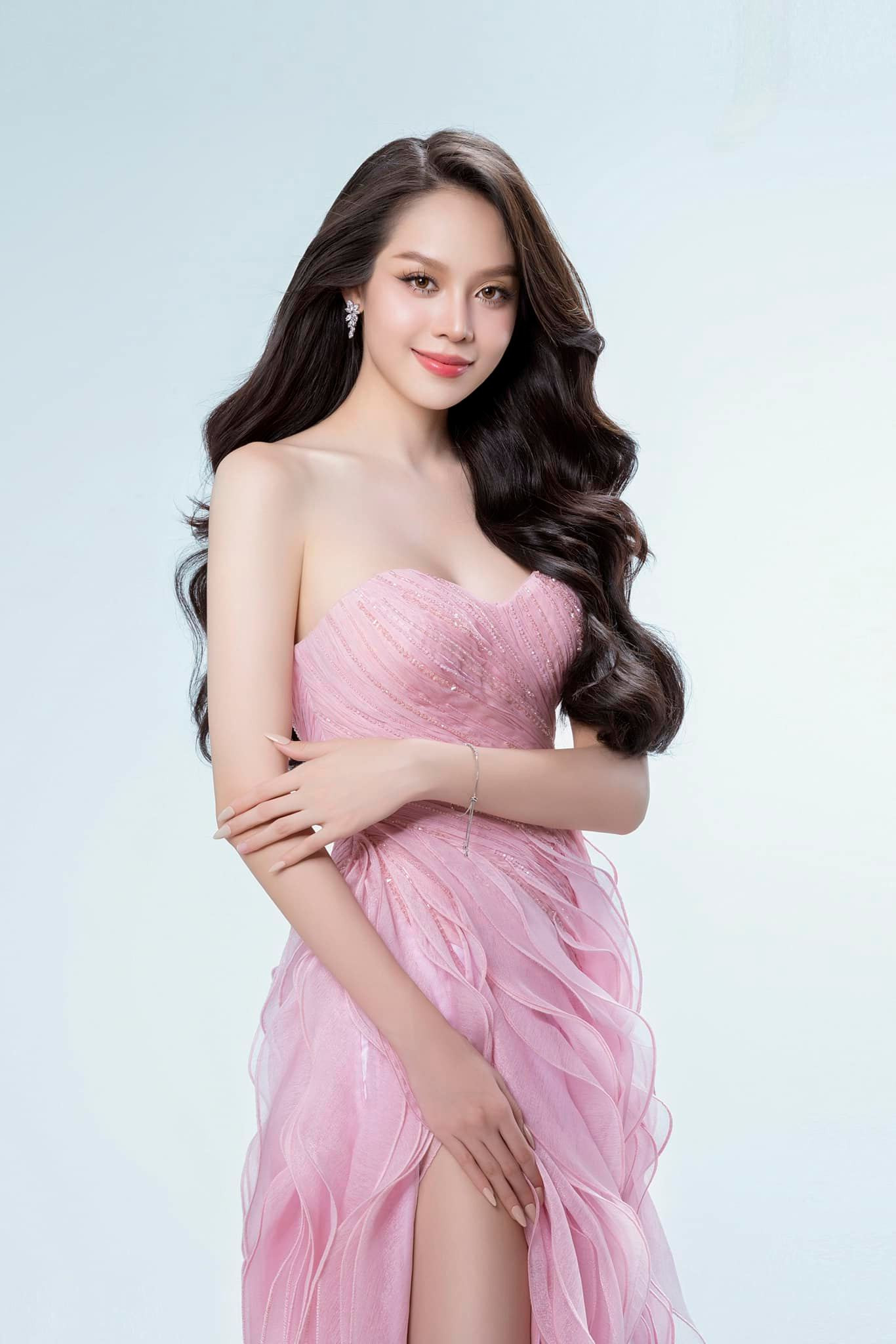 Thanh Thủy có nhan sắc rất hợp với tiêu chí Miss International 2024.