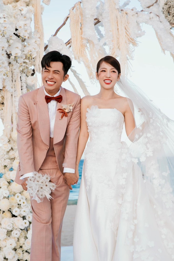 Trường Giang từng khui chuyện hẹn hò của nhiều cặp đôi. Trường Giang từng khui chuyện hẹn hò của nhiều cặp đôi.