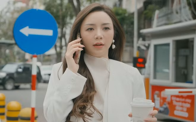 Tạo hình xinh đẹp của Quỳnh Kool trong phim đang chiếu.