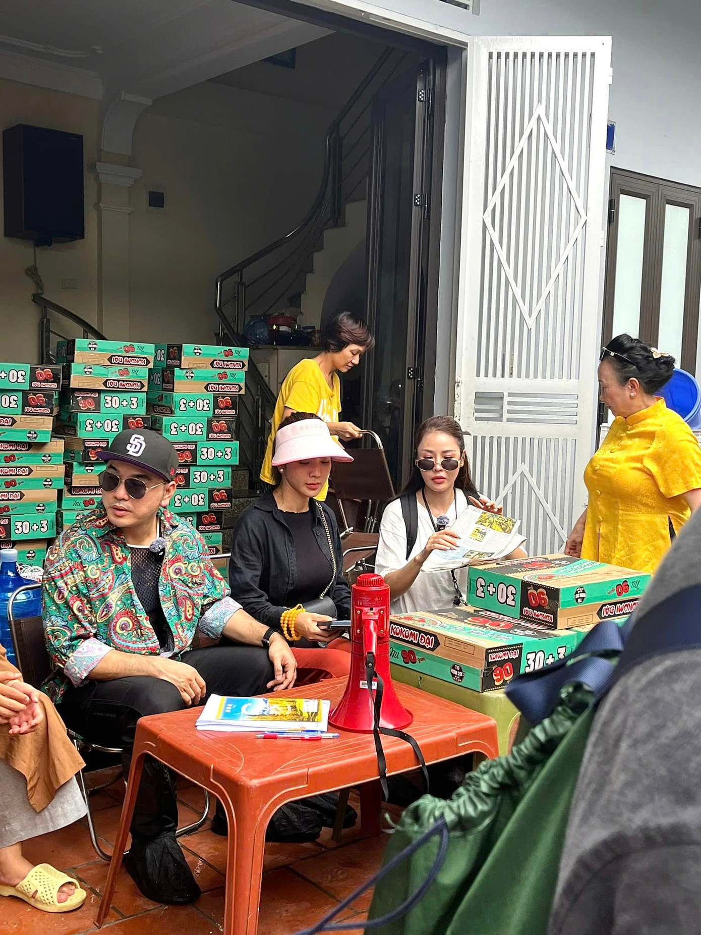 Quế Vân thông báo "mất hết tất cả" sau ồn ào từ thiện.