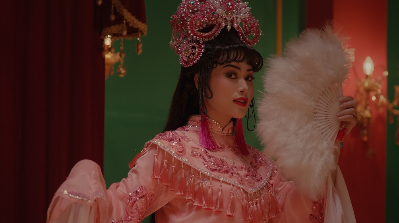 Nàng hậu có tạo hình đậm chất cổ điển. Nàng hậu có tạo hình đậm chất cổ điển.