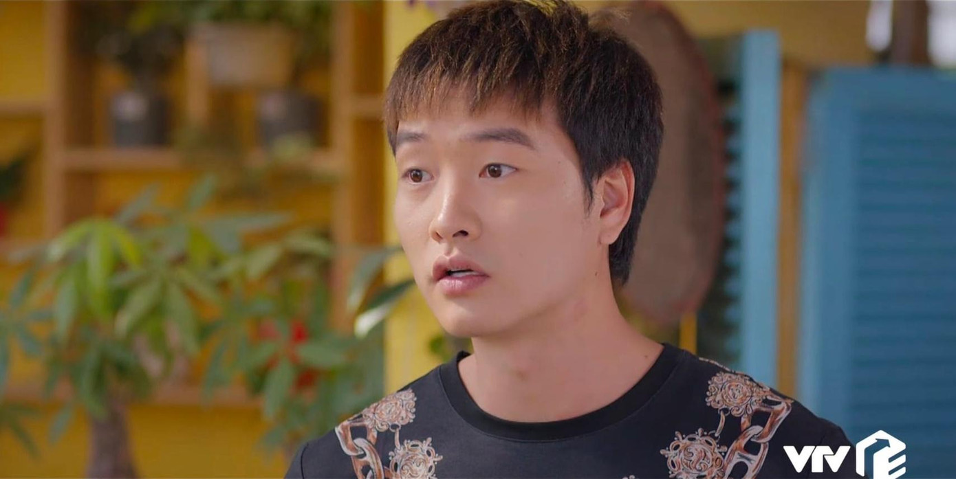 Nam chính Lợi bị chê là lông bông, mải chơi Nam chính Lợi bị chê là lông bông, mải chơi