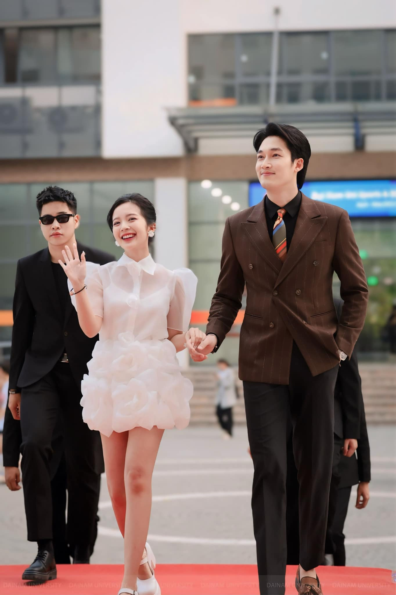 Đình Tú được cho là đang hẹn hò với Ngọc Huyền. Đình Tú được cho là đang hẹn hò với Ngọc Huyền.