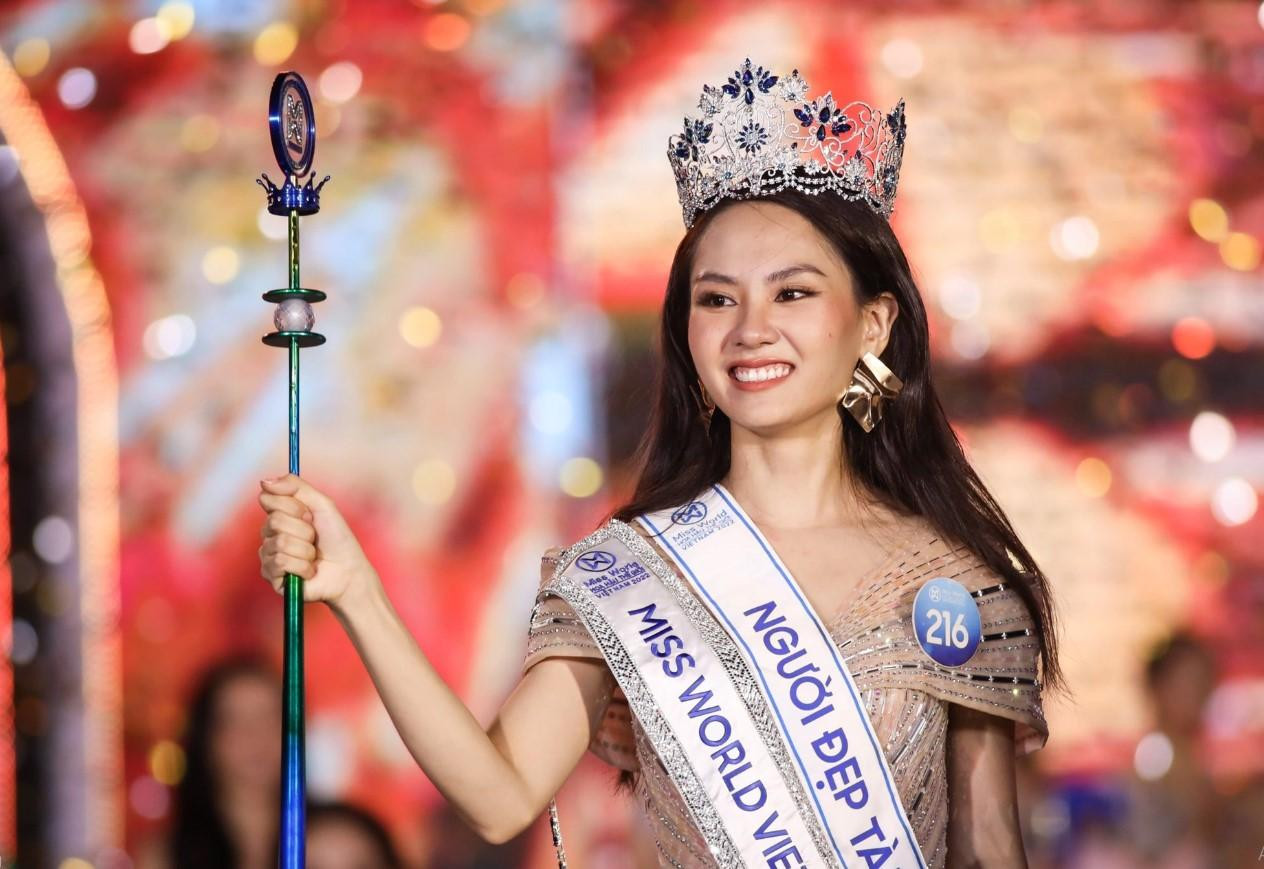 Mai Phương đăng quang Miss World Vietnam