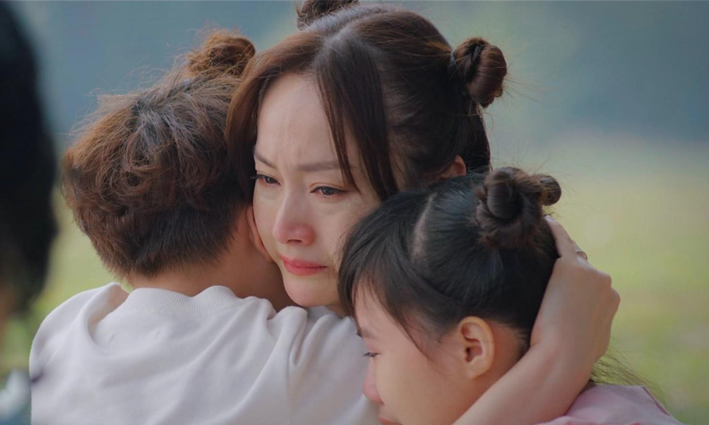 Vân Khánh không ngừng day dứt vì thương con Vân Khánh không ngừng day dứt vì thương con