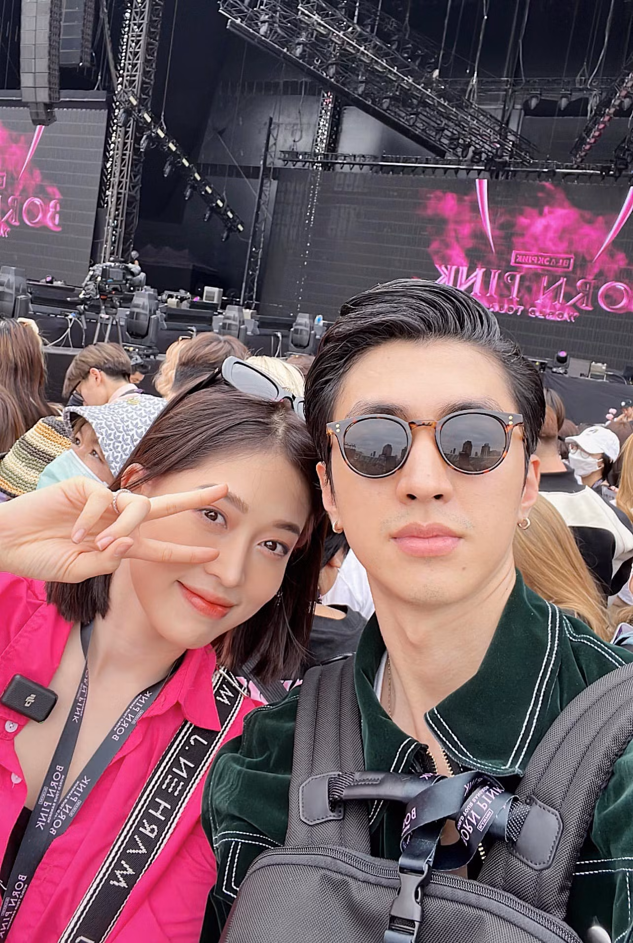Phương Nga và Bình An đi xem concert BLACKPINK tại Bangkok.