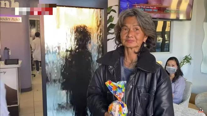 Ca sĩ Kim Ngân tỉnh táo vui vẻ hơi trước.