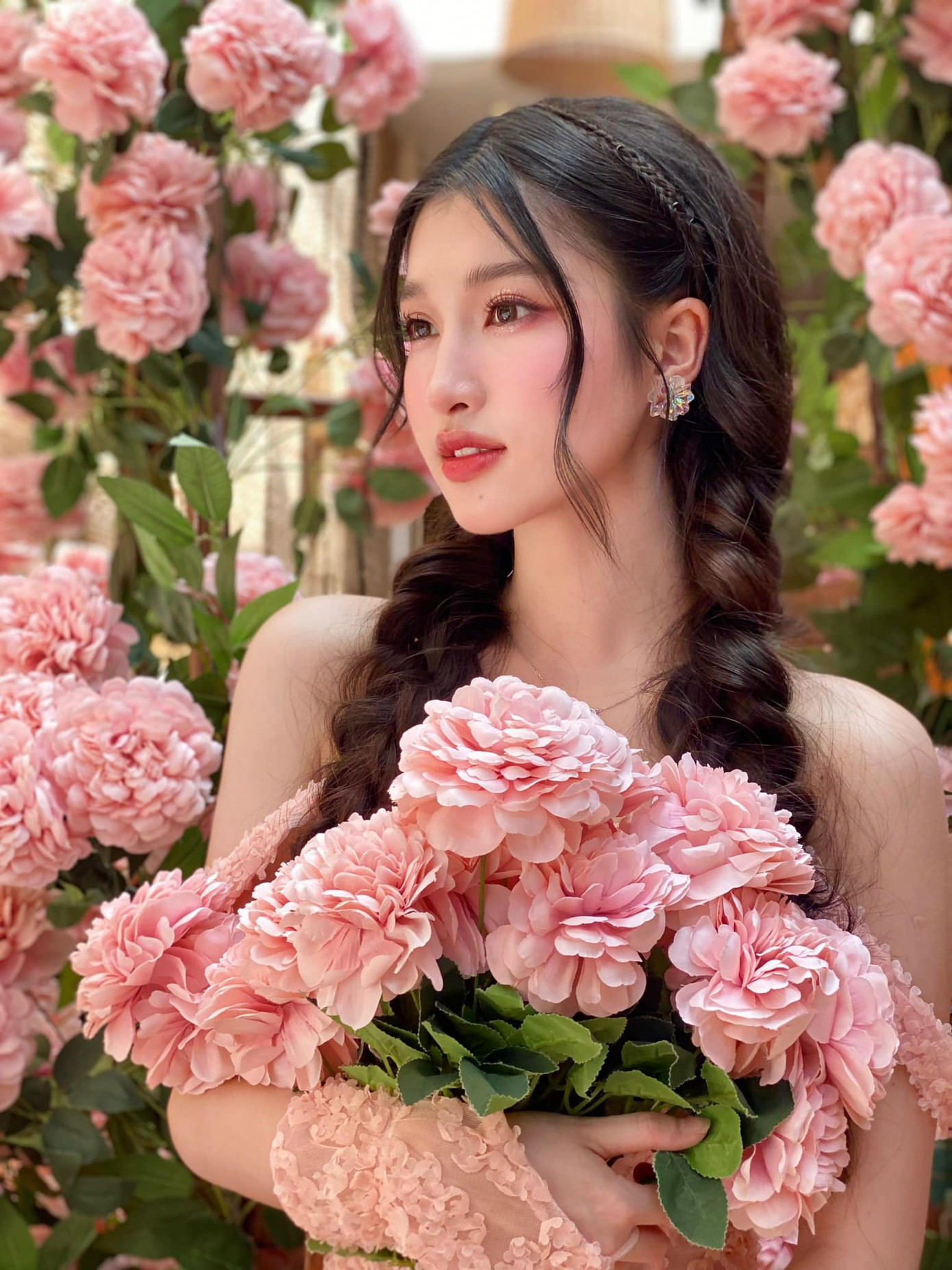 Phương Nhi rất hợp với tiêu chí của Miss International