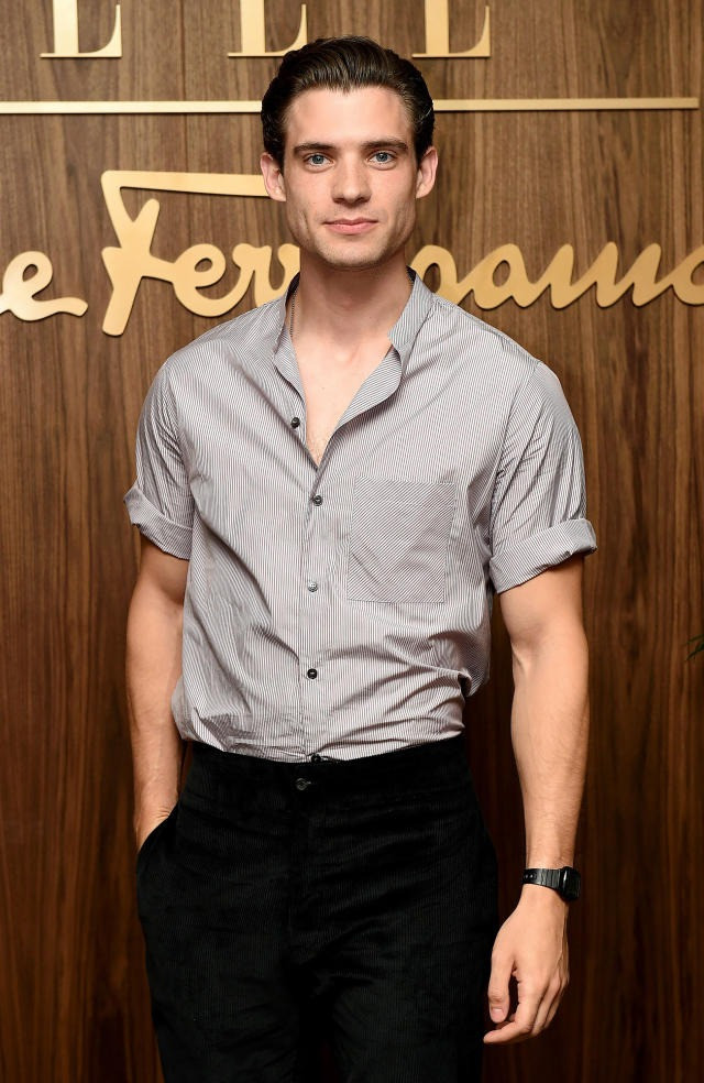 Đẹp trai thế này nhưng lại phải đóng vai phản diện. Đẹp trai thế này nhưng lại phải đóng vai phản diện.