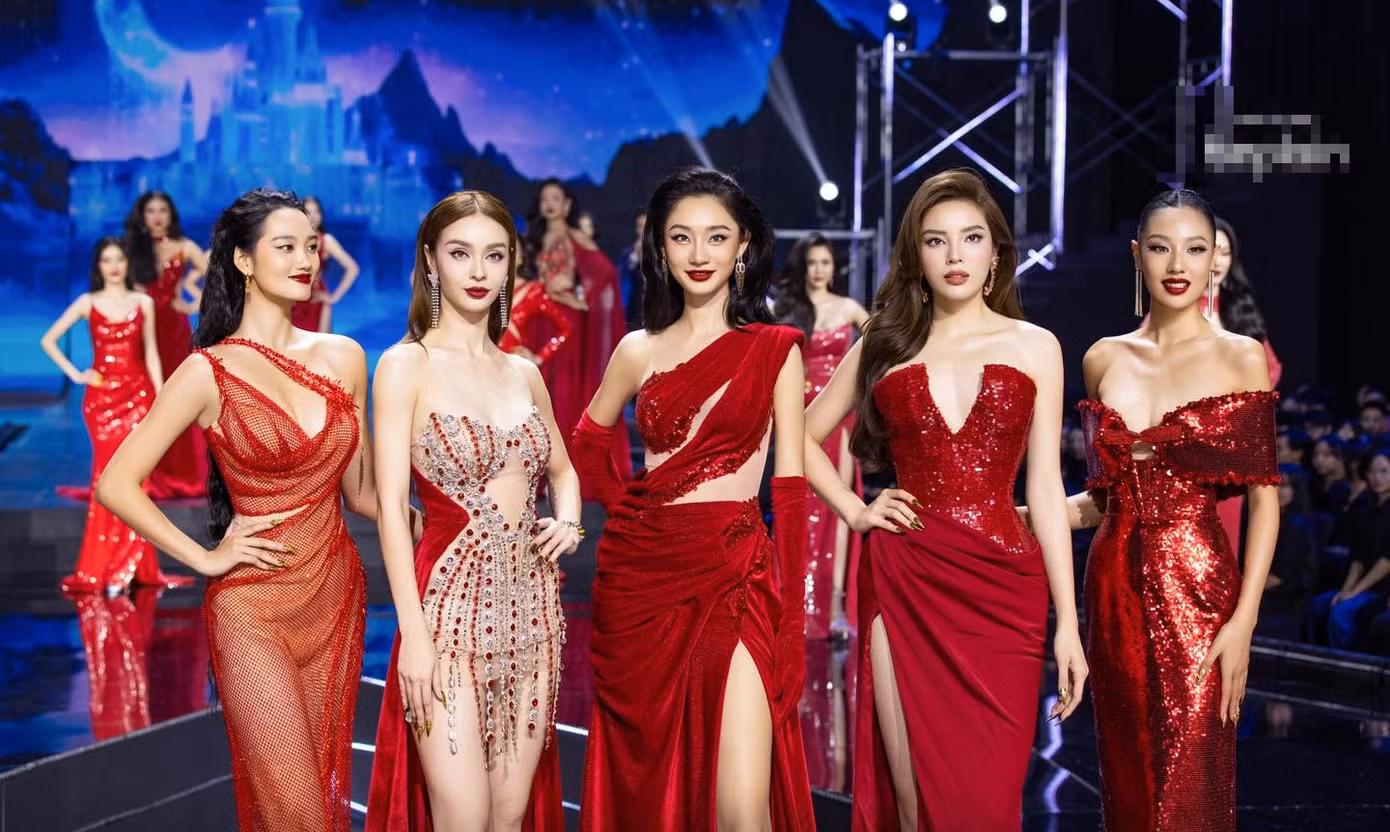 Miss Universe Vietnam 2024 dành hẳn một tập để các thí sinh thuyết trình về dự án cộng đồng.