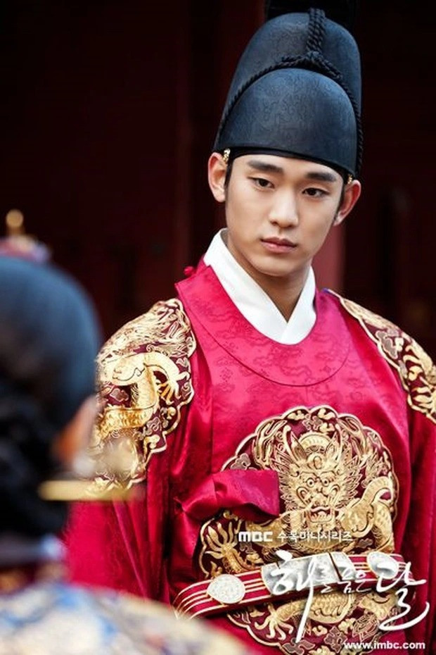 Kim Soo Hyun từng gây sốt với bộ phim có rating lên tới 42%.