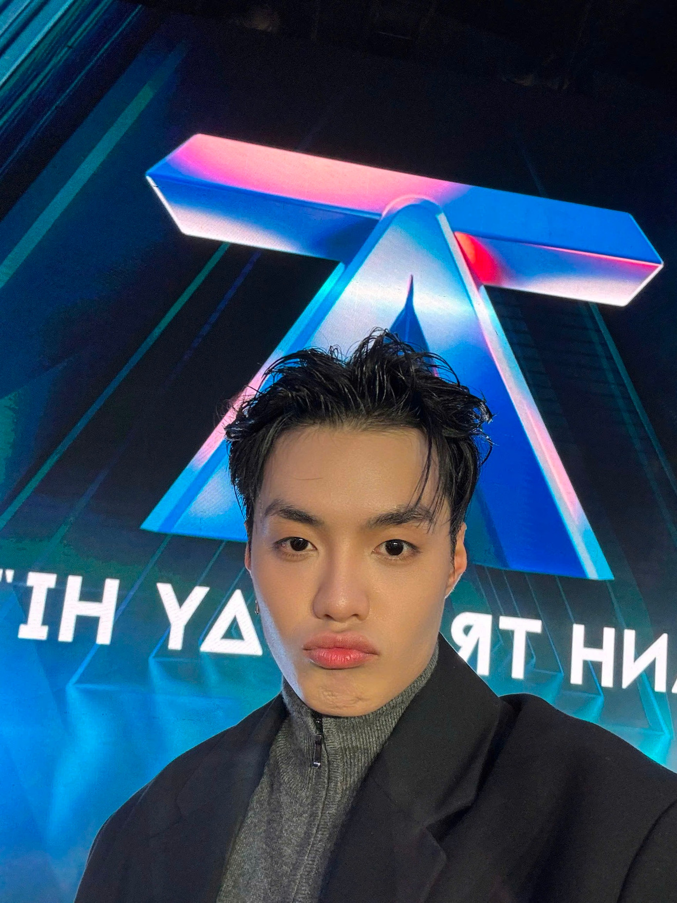 Scandal của Negav đang gây ảnh hưởng đến nhiều người khác. Scandal của Negav đang gây ảnh hưởng đến nhiều người khác.