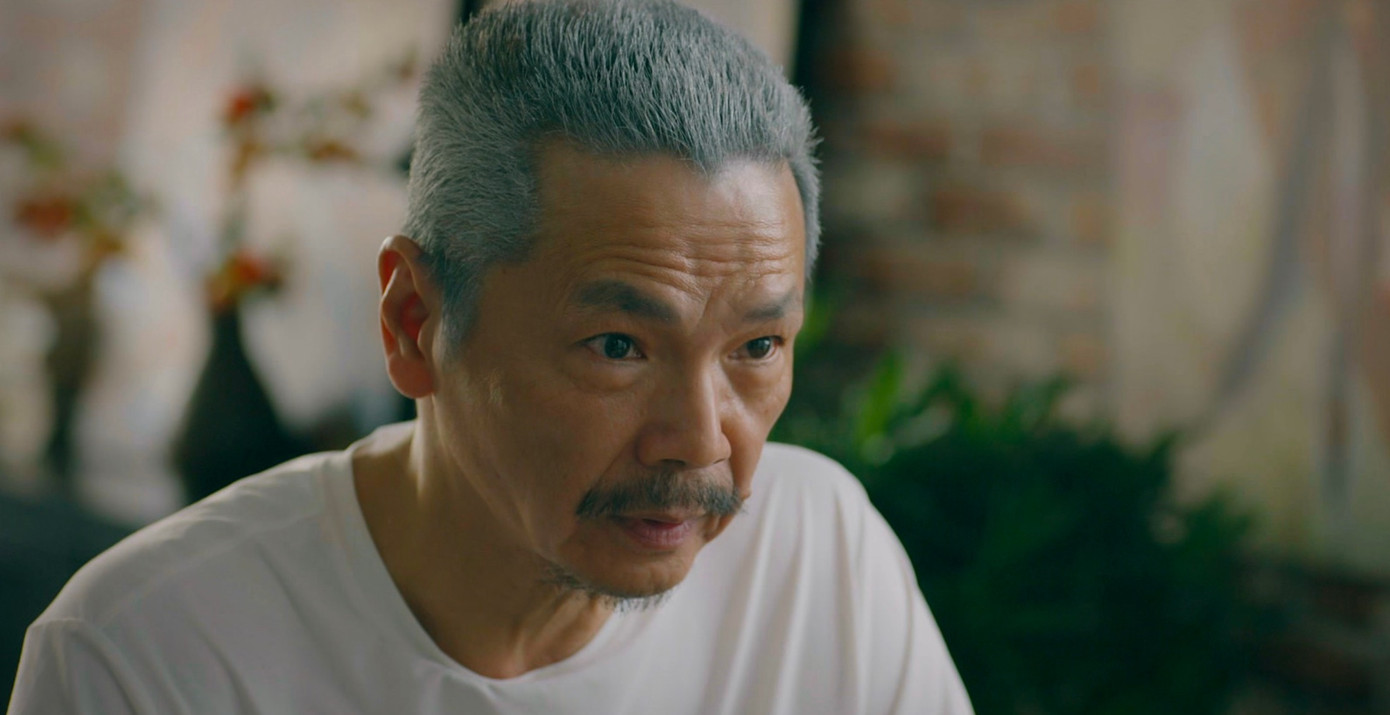 Nhưng Dương vẫn luôn nghi ngờ bố ruột Nhưng Dương vẫn luôn nghi ngờ bố ruột