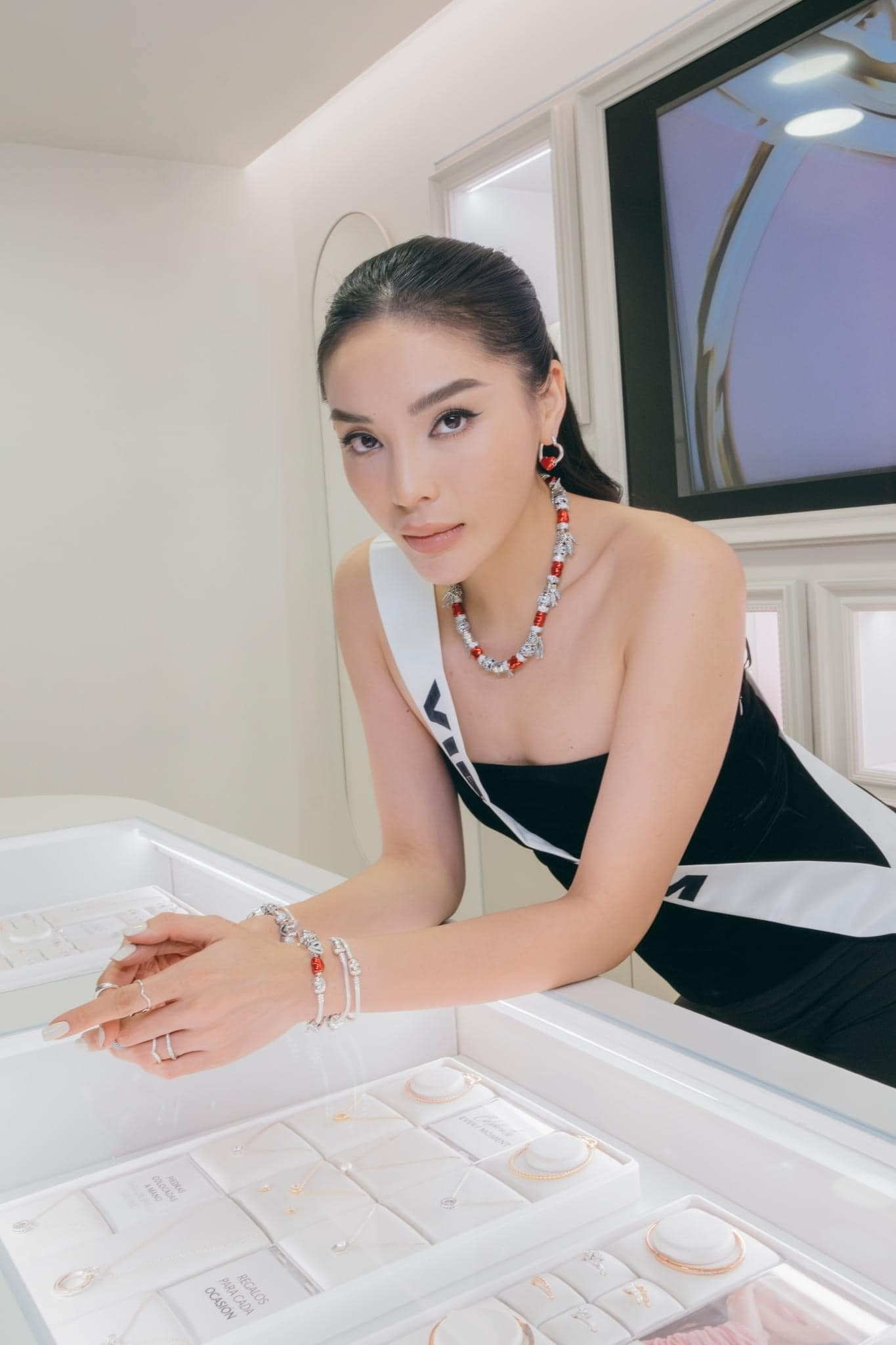 Kỳ Duyên chọn cách không để tâm đến những bình luận tiêu cực. Kỳ Duyên chọn cách không để tâm đến những bình luận tiêu cực.