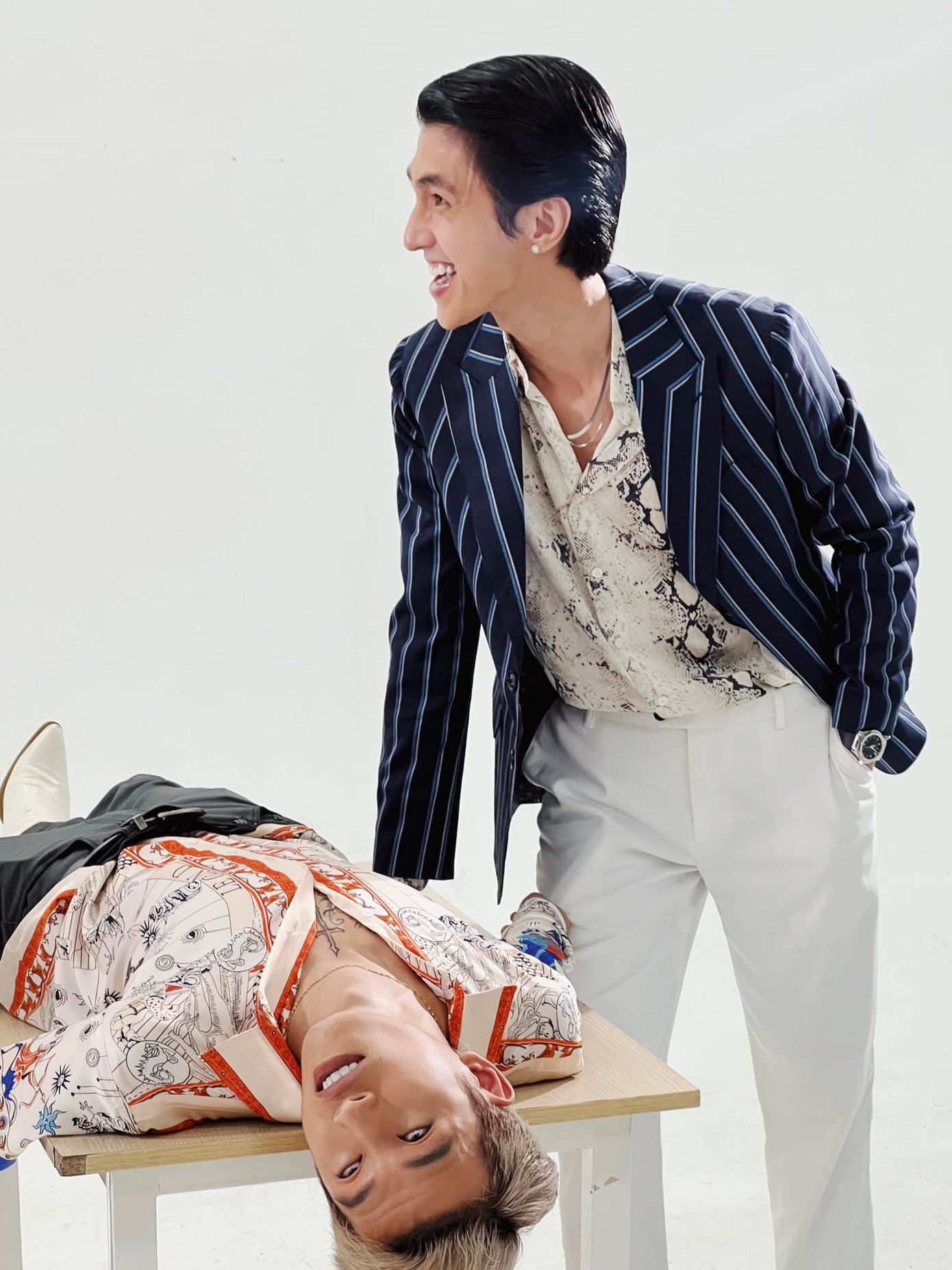 Anh được khen diễn tốt hơn trước nhiều. Anh được khen diễn tốt hơn trước nhiều.