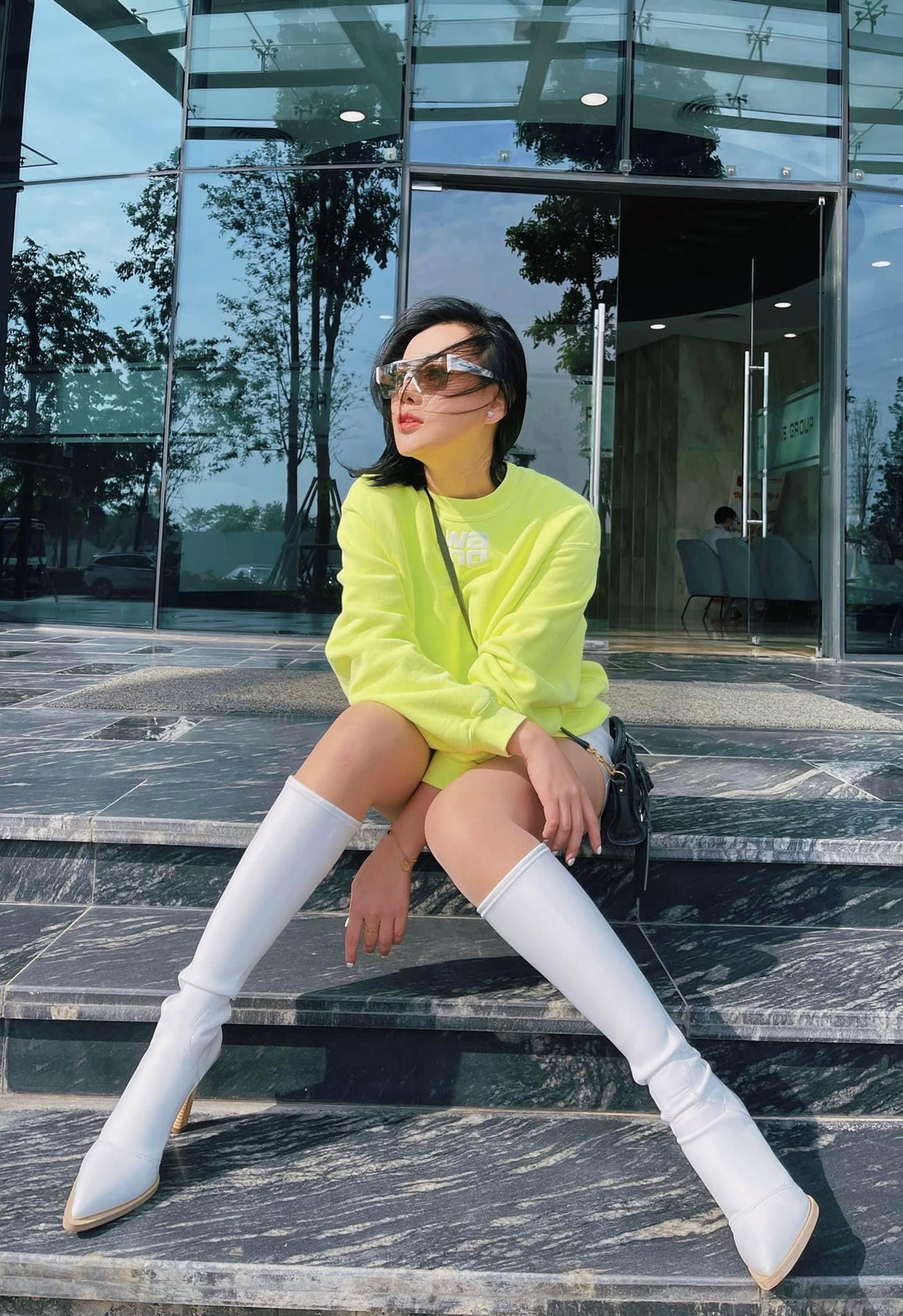 Phương Oanh lột xác sau khi chia tay vai Phương Nam (Hương Vị Tình Thân).