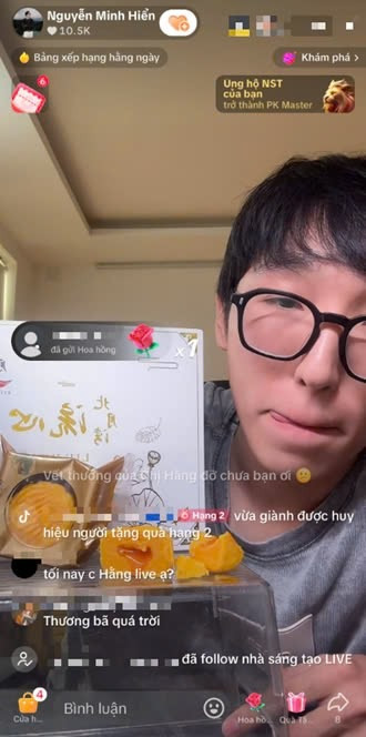 Nguyễn Minh Hiển lần đầu livestream thay chị gái bán hàng.