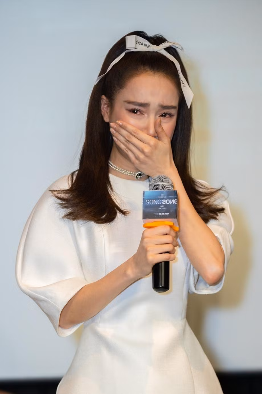 Diễn viên Nhã Phương đang gặp những ồn ào gây bất lợi cho hình ảnh "ngọc nữ". Diễn viên Nhã Phương đang gặp những ồn ào gây bất lợi cho hình ảnh "ngọc nữ".