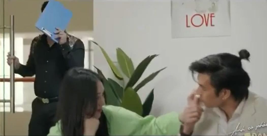 Chuyện hẹn hò của Vy và Khang đã bại lộ Chuyện hẹn hò của Vy và Khang đã bại lộ