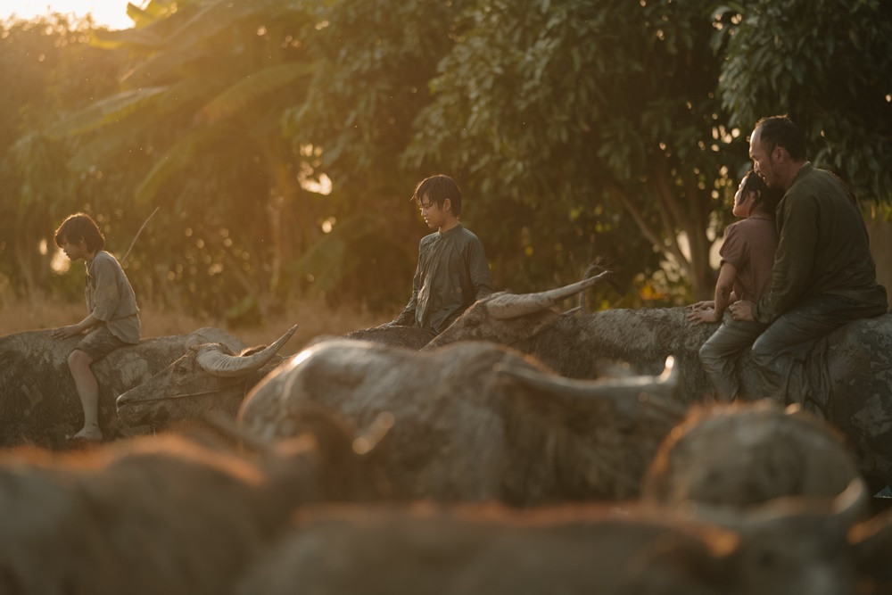 Hai diễn viên nhí thân từ trong phim ra ngoài đời. Hai diễn viên nhí thân từ trong phim ra ngoài đời.