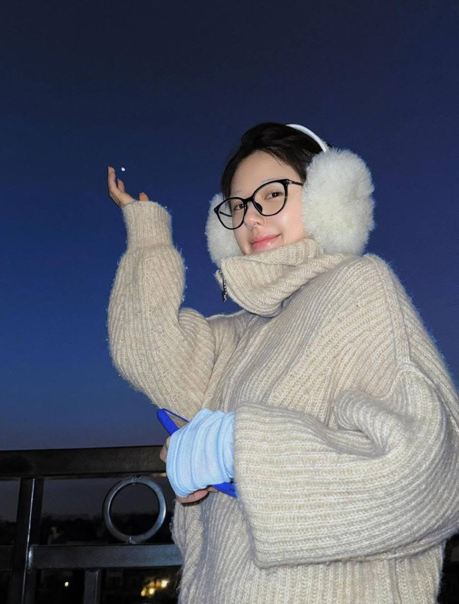 Nữ diễn viên đã phần nào lấy lại được vẻ rạng rỡ. Nữ diễn viên đã phần nào lấy lại được vẻ rạng rỡ.