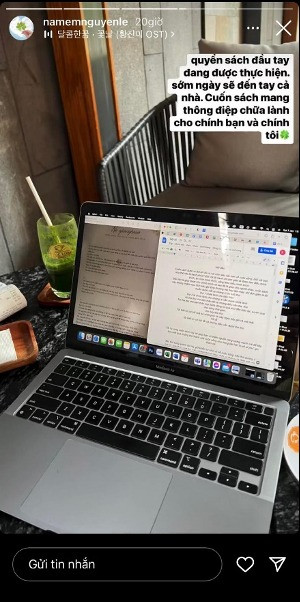 Cô còn đang viết cuốn sách đầu tay