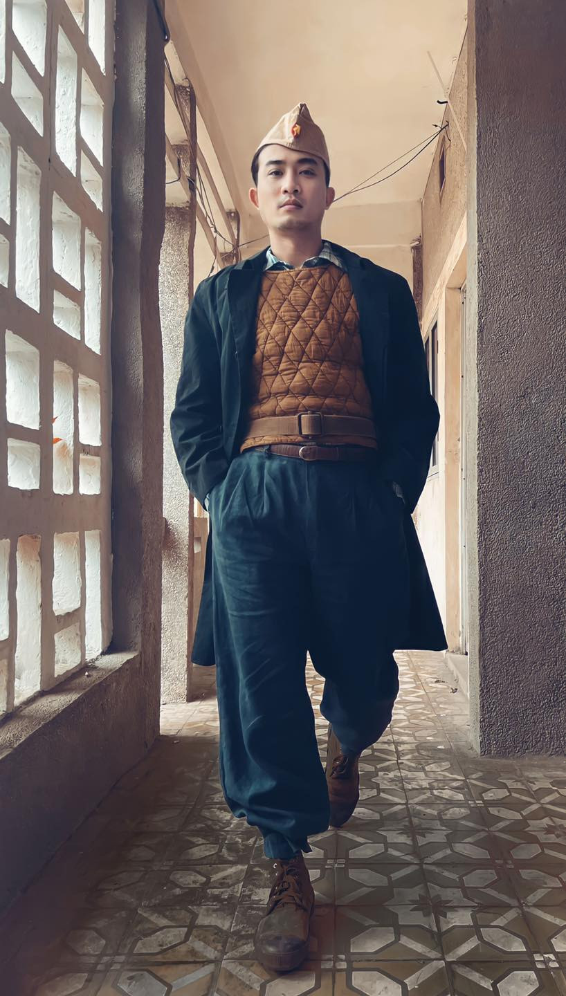 Tạo hình cực chất của Doãn Quốc Đam trong phim. Tạo hình cực chất của Doãn Quốc Đam trong phim.