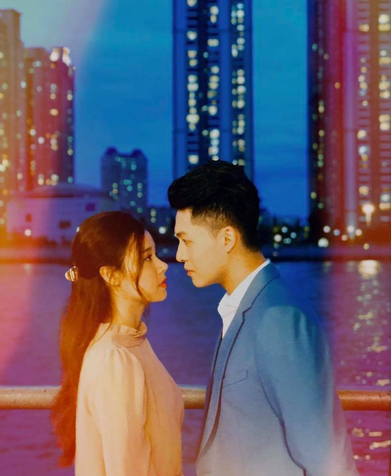 Midu và Harry Lu là đồng nghiệp thân thiết lâu năm, từng được fan đẩy thuyền. Midu và Harry Lu là đồng nghiệp thân thiết lâu năm, từng được fan đẩy thuyền.