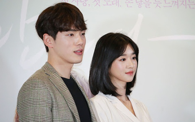 Seo Ye Ji bị cho là người đứng sau áp đặt Kim Jung Hyun Seo Ye Ji bị cho là người đứng sau áp đặt Kim Jung Hyun
