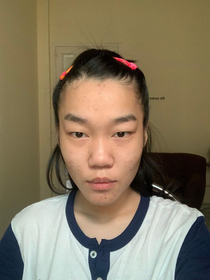 Lê Thụy khuyên các bạn trẻ chấp nhận chính mình và tự tin vào chính mình trước khi muốn đứng lên phá vỡ bất kỳ một rào cản nào khác.