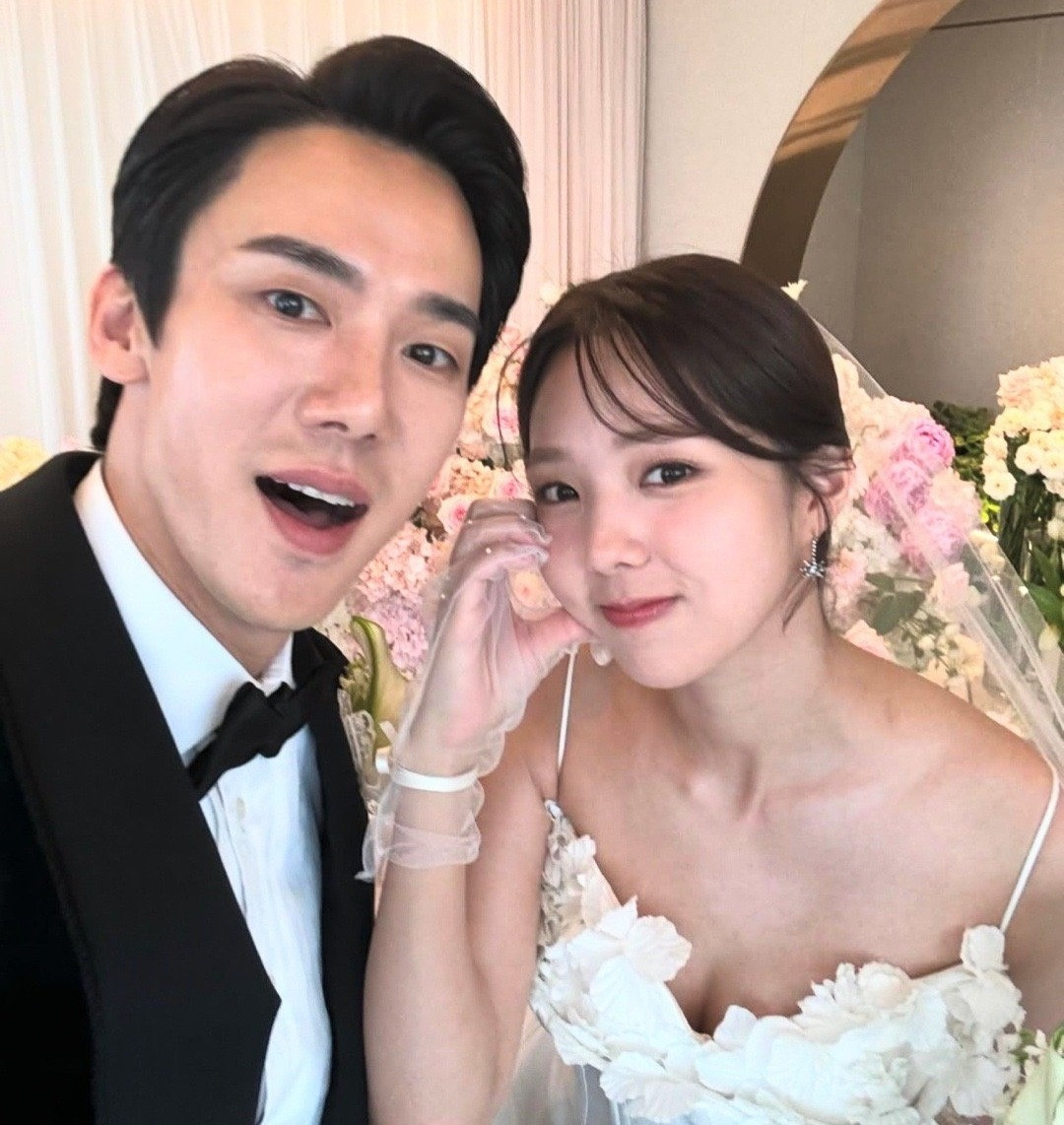 Phải chăng cặp đôi chính When The Phone Rings thật sự đang hẹn hò? Phải chăng cặp đôi chính When The Phone Rings thật sự đang hẹn hò?