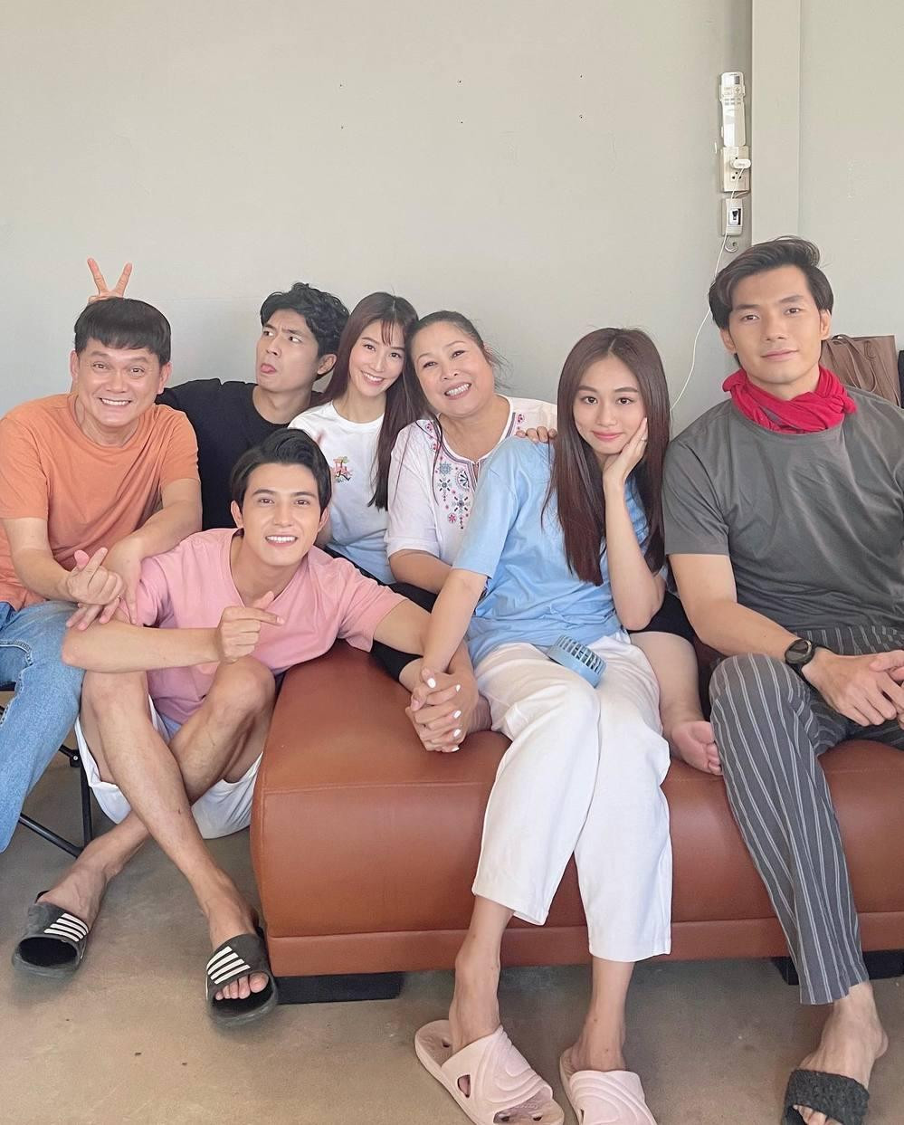 Nhan Phúc Vinh và Diễm My 9X đang quay phim Giấc Mơ Của Mẹ Nhan Phúc Vinh và Diễm My 9X đang quay phim Giấc Mơ Của Mẹ