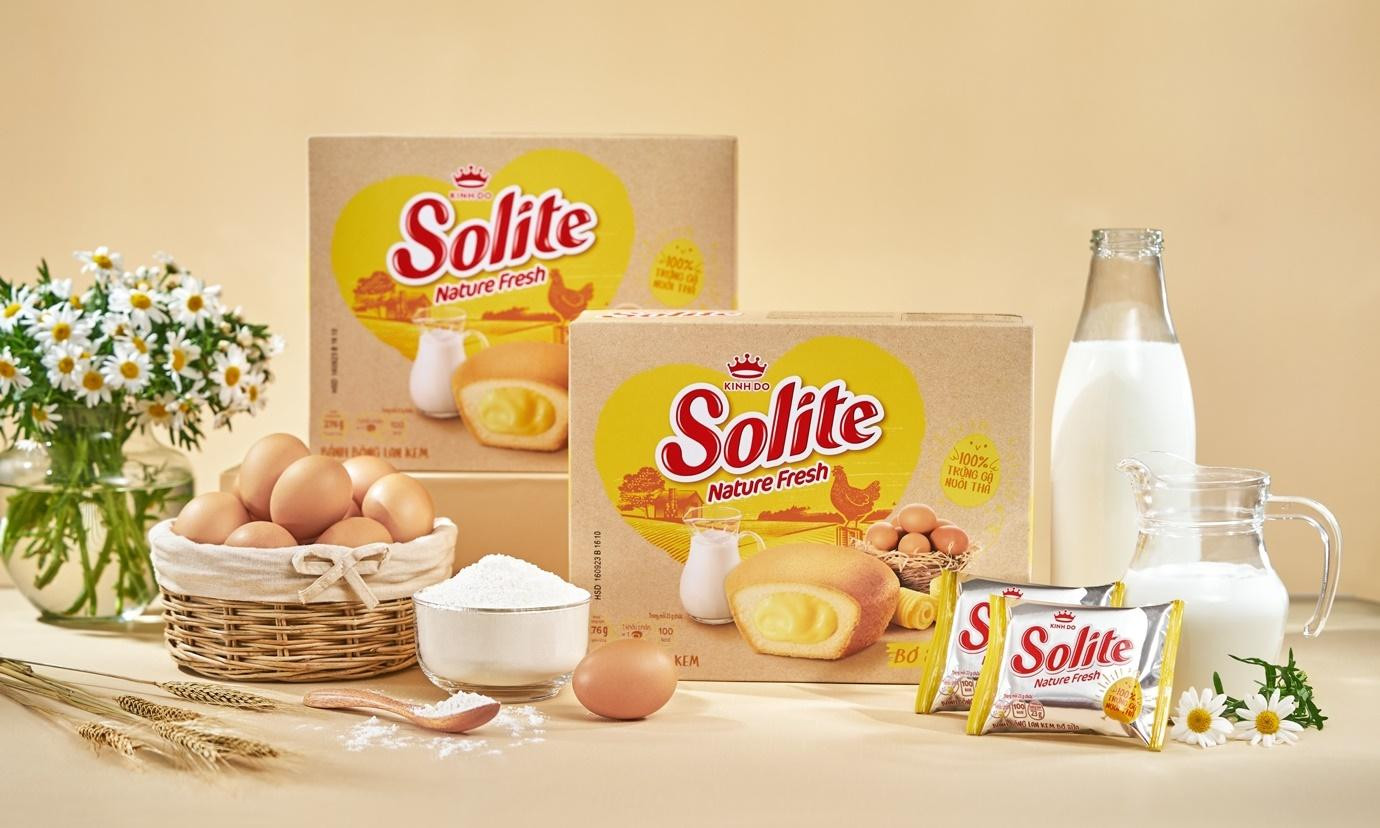 Solite là nhãn hàng bánh bông lan đầu tiên sử dụng nguyên liệu trứng gà nuôi thả tại Việt Nam