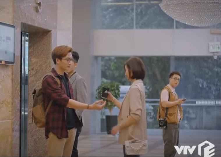 Cuộc trò chuyện thân tình của Trang - Duy đã bị Việt nghe trọn Cuộc trò chuyện thân tình của Trang - Duy đã bị Việt nghe trọn