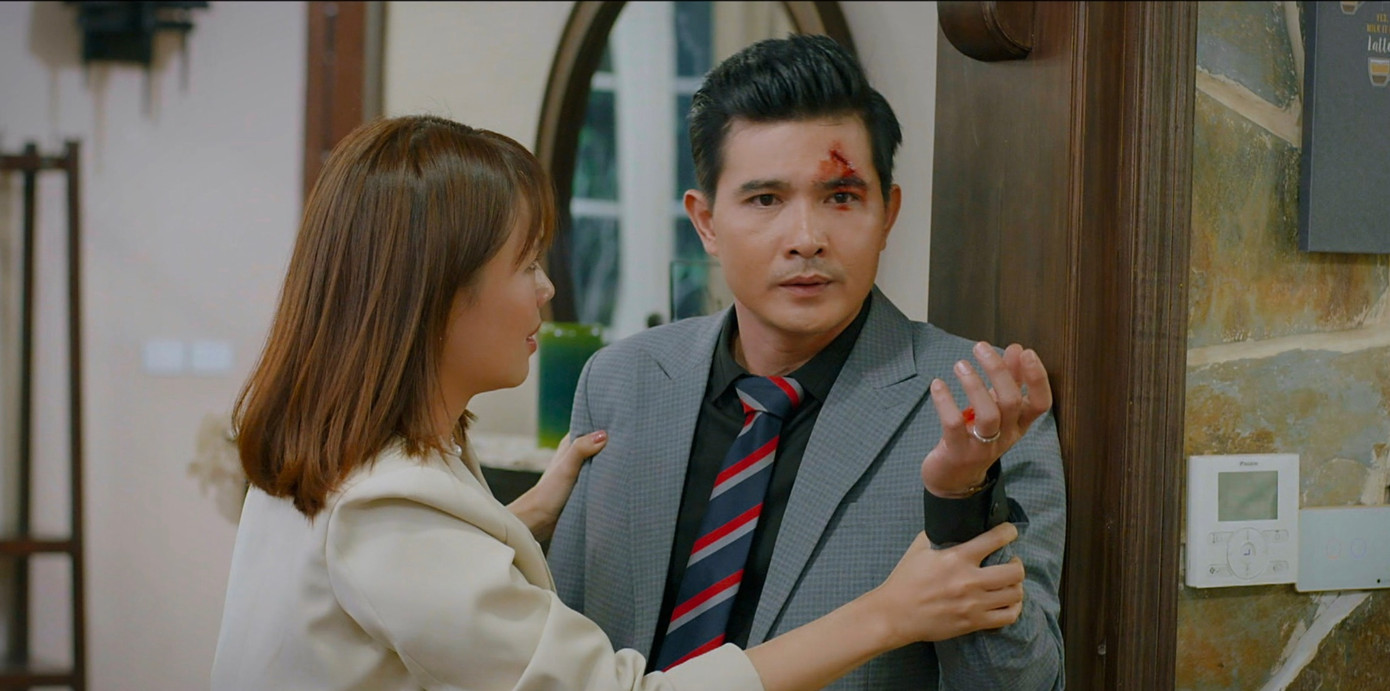 Nghĩa nhập vai ông chồng hoàn hảo suốt 5 năm qua. Nghĩa nhập vai ông chồng hoàn hảo suốt 5 năm qua.